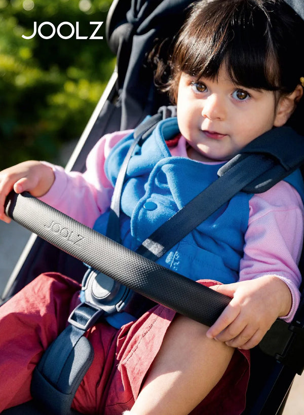 Aer² Foldable Bumper Bar for Stroller | Extra Cozy & Secure | Easy One-Hand Use | Quick Fold | Stylish Design | Safe for Toddlers | Compatible with Joolz Aer² | 10 x 50 x 8 CM - black