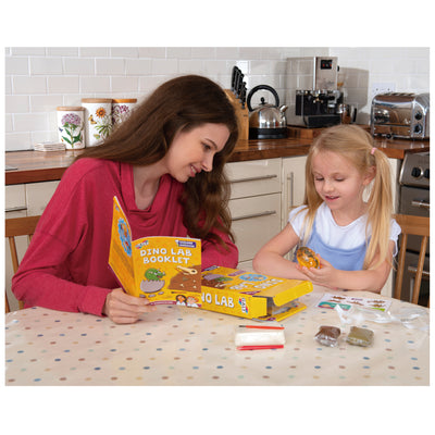 🦖 Dino Lab STEM Kit – Dig Up Dinosaur Fossils, Create Amber Slime & Make Prehistoric Tracks – Fun & Educational Science Kit for Kids 5+